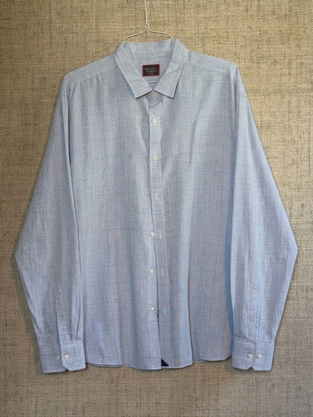 UNTUCKit Men's Light Blue Button-Down Dress Shirt